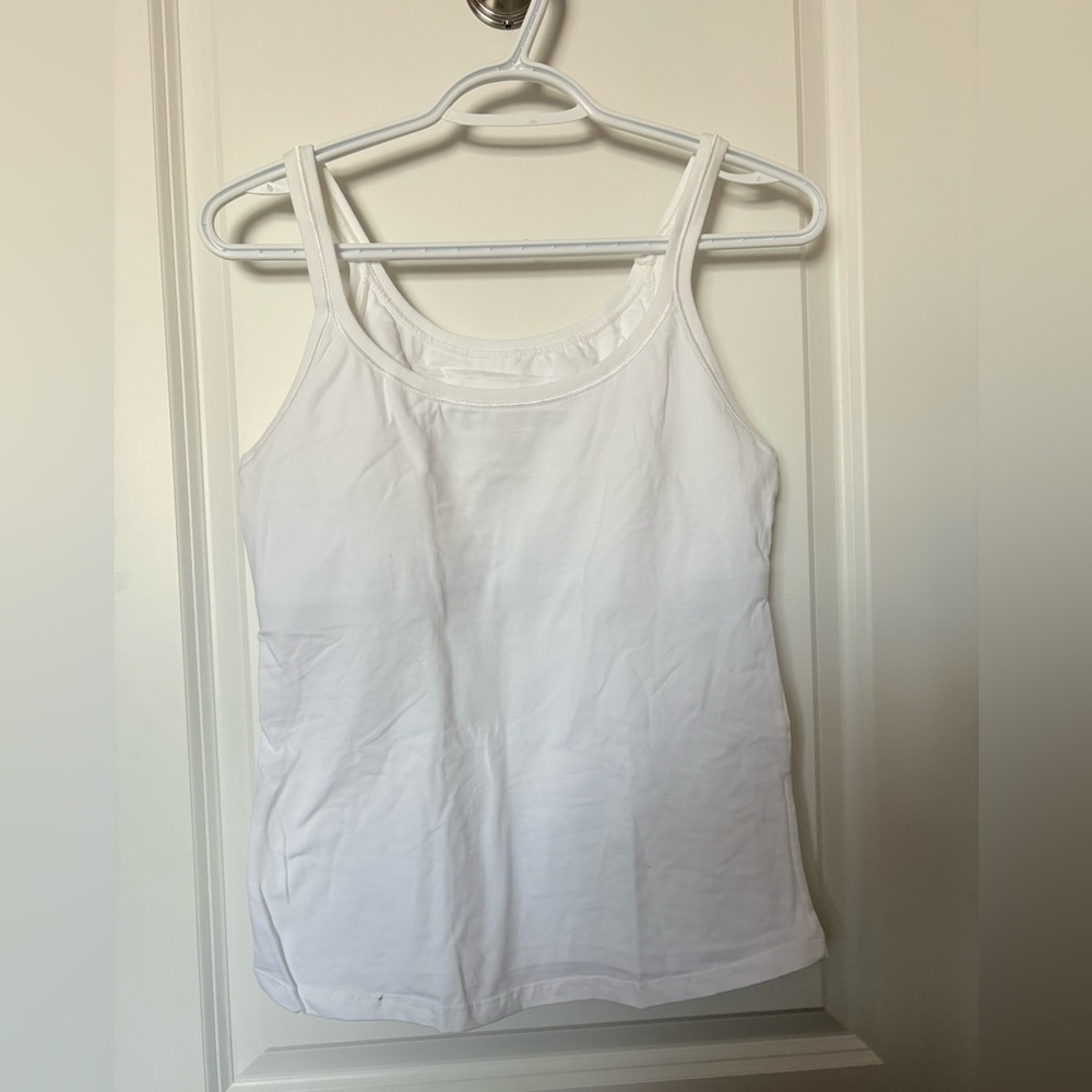 Elite classic fit camisole with built in shelf bra Large. NWOT
